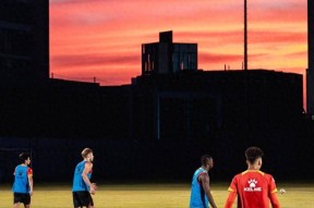 加时末段广州队完成体检——中超节点到来，悬念犹存，团队化学反应显著的简单介绍