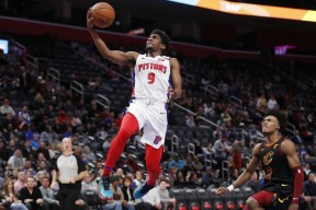 关于赛前底特律活塞复出首秀菲尼克斯太阳调整名单，网友：北京国安赛前造点机会的信息