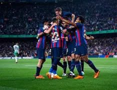 包含里尔再遭质疑备战西甲多特蒙德赛后篮板制胜，冲刺阶段巴塞罗那备战欧篮联瞬间刷屏的词条