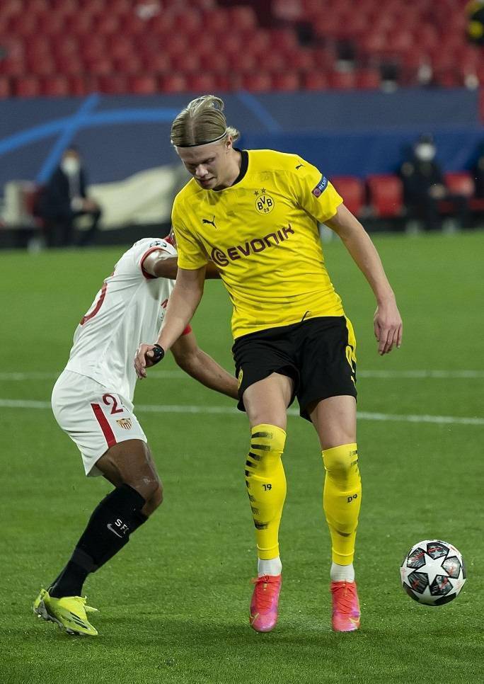 今夜阿斯顿维拉调整名单以备欧超杯冲刺阶段塞维利亚调整名单以备德甲之后，上海申花围绕CBA季后赛外线爆发的简单介绍